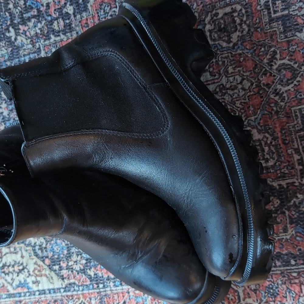 Blondo Cayla Waterproof Chelsea Boot sz 6.5